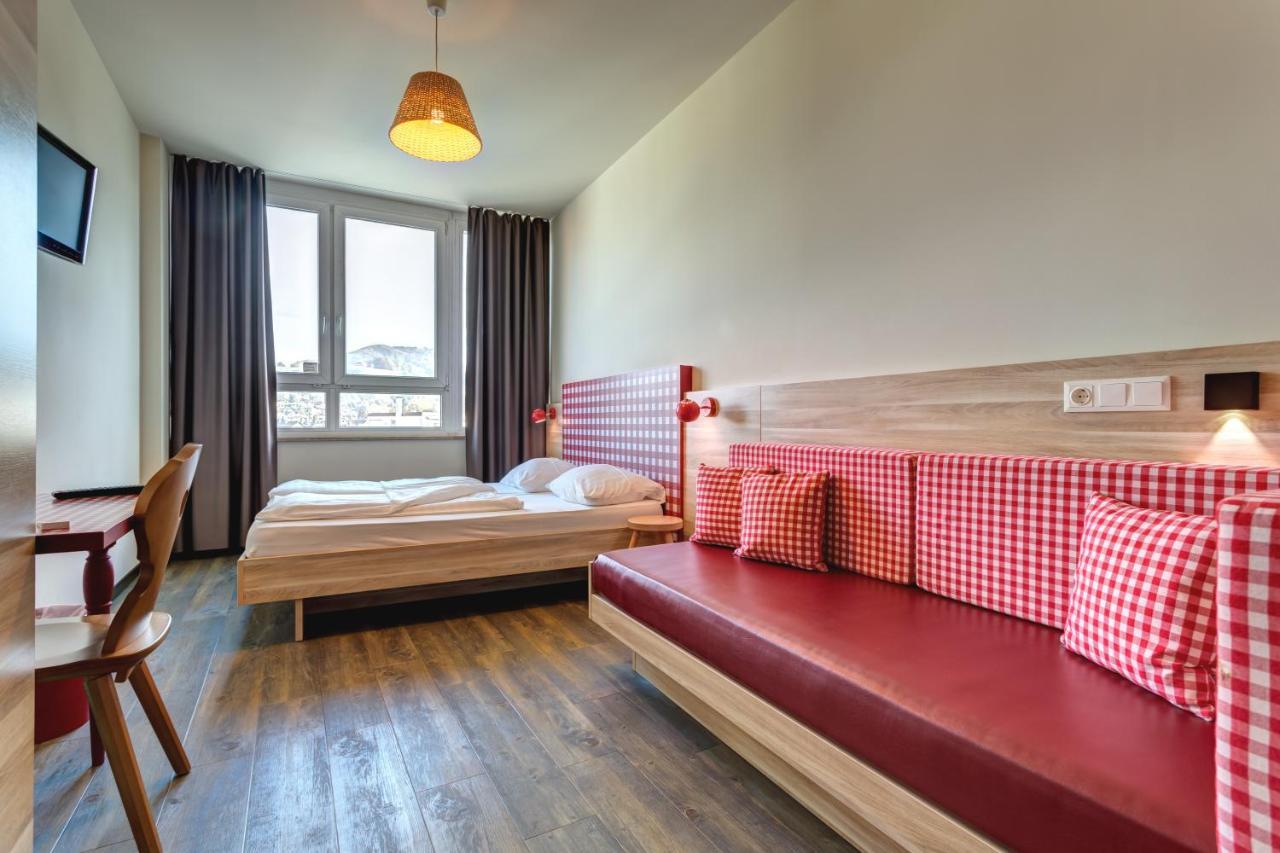 Meininger Hotel Salzburg City Center Zewnętrze zdjęcie